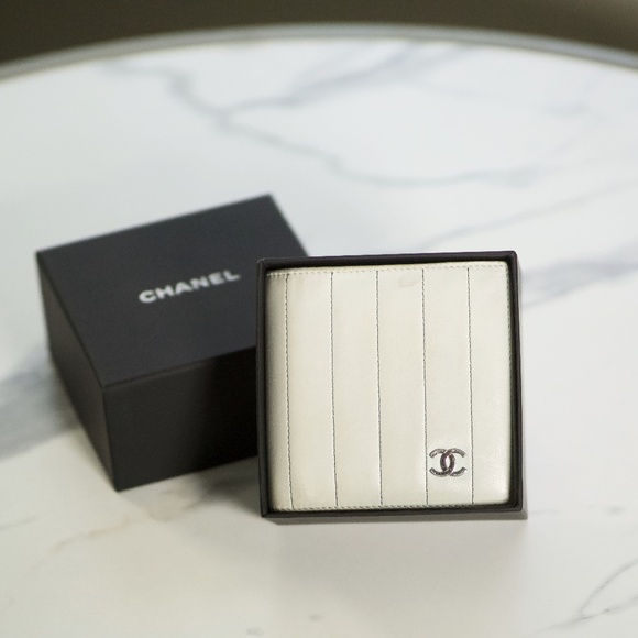 CHANEL Mademoiselle Quilted Bifold Wallet - Picture 1 of 10